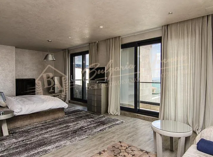 Дом премиум класса с панорамным видом на море в г.Варна