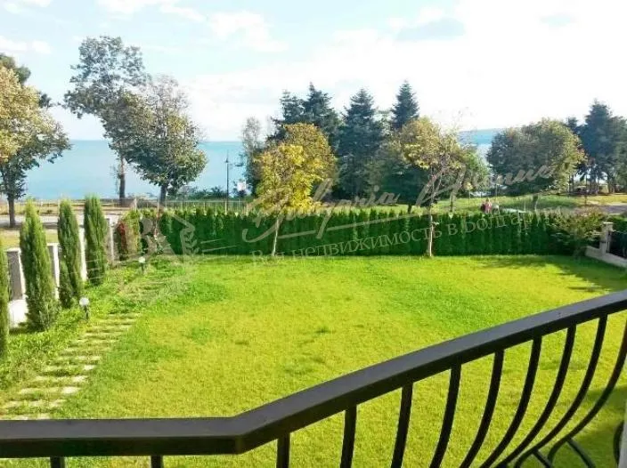 Элитный, частный дом на первой линии Морского Приморского Парка, г.Варна