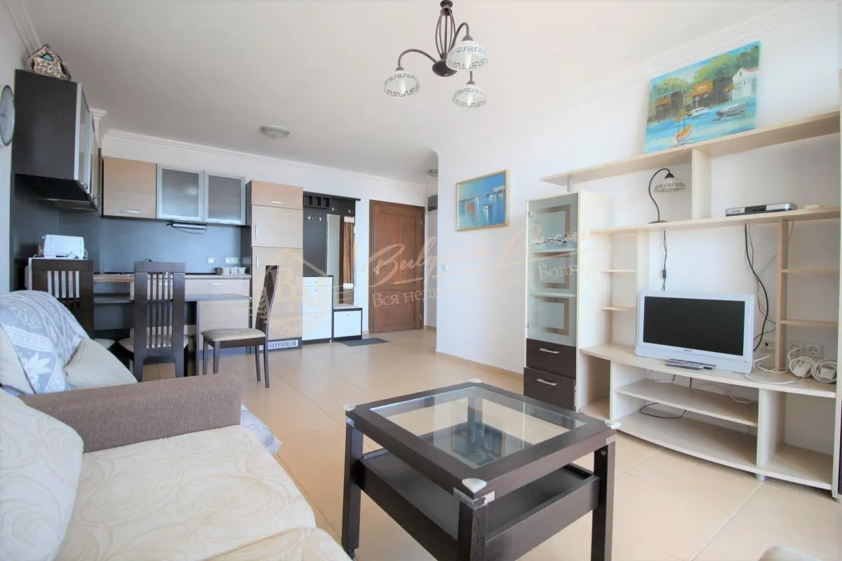 Апартамент с 1 спальней, панoрамой на море в г.Св.Влас