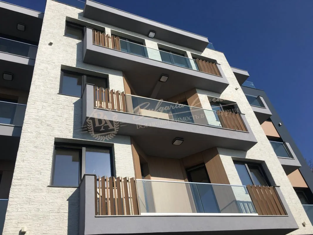 Трехкомнатная квартира в районе Св.Никола, рядом с парком в г.Варна.