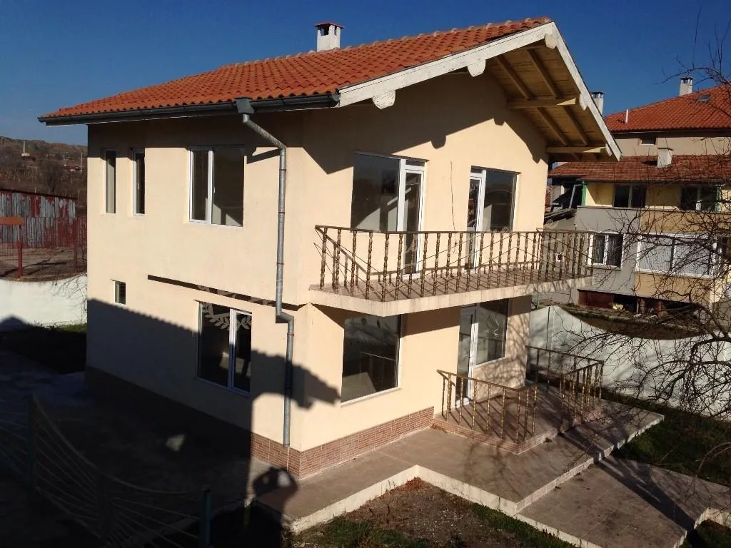 Новый дом в селе у моря, область Бургас