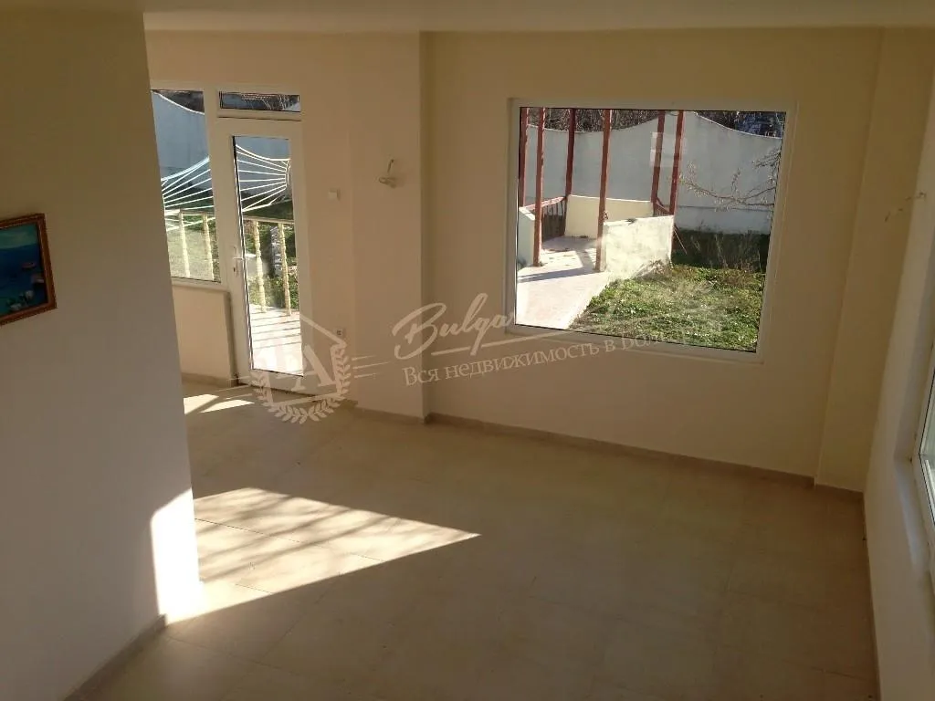 Новый дом в селе у моря, область Бургас