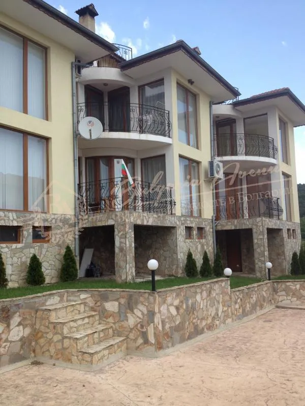 Однофамильный дом с видом на море и чистым воздухом