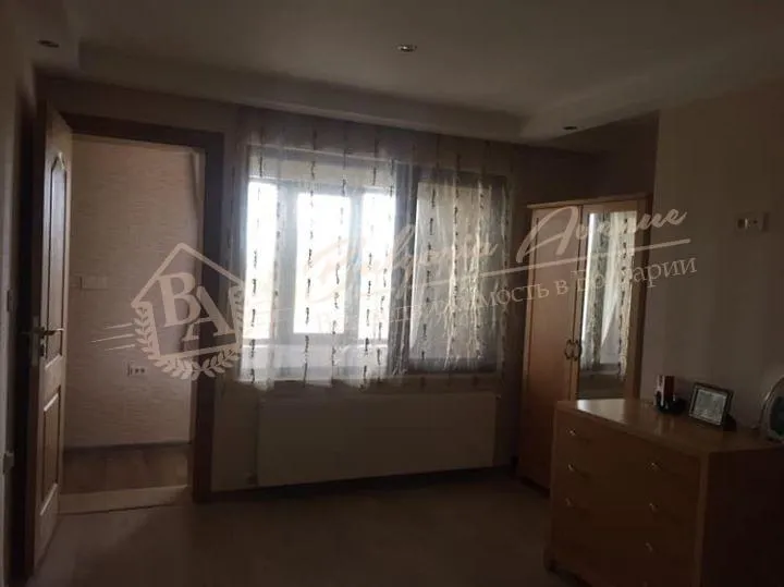 Частный дом с садом в обл.Варна