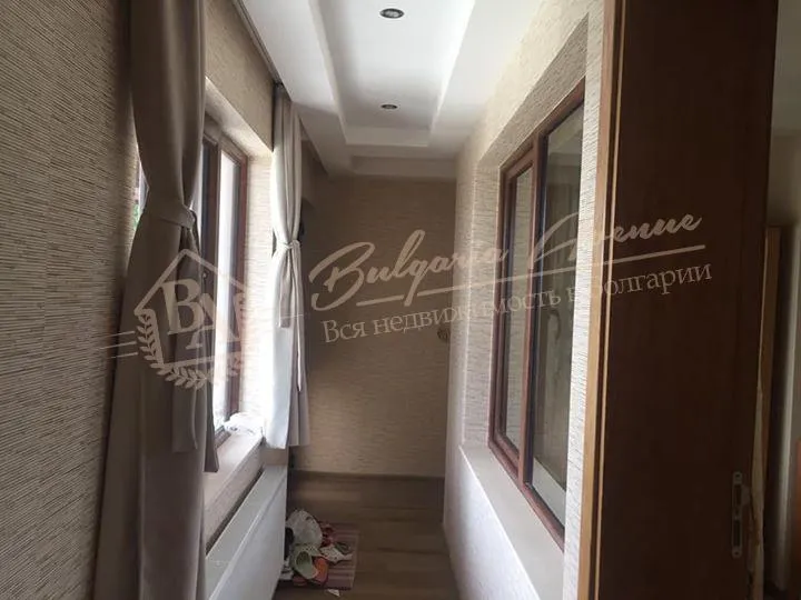 Частный дом с садом в обл.Варна