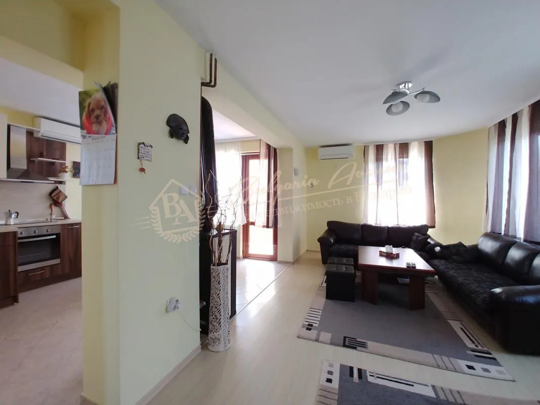 Меблированный новый дом с фруктовым садом в селе, область Бургас