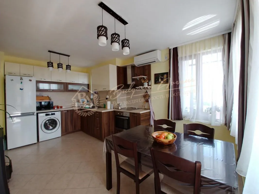 Меблированный новый дом с фруктовым садом в селе, область Бургас