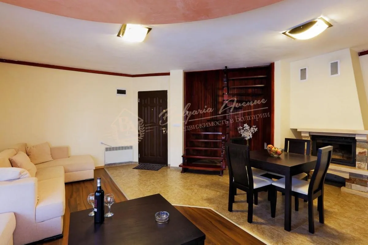 Уютный, меблированный дом с видом на горы и лес в Пампорово