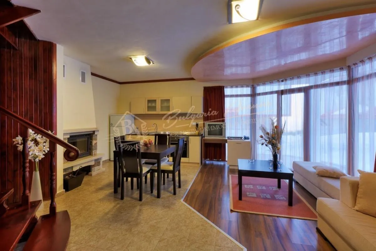 Уютный, меблированный дом с видом на горы и лес в Пампорово