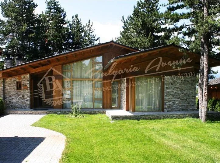 Шалле в закрытом пятизвездочном комплексе с видом на горы и озеро до Банско