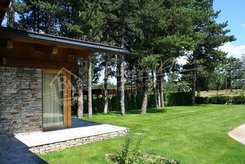 Шалле в закрытом пятизвездочном комплексе с видом на горы и озеро до Банско