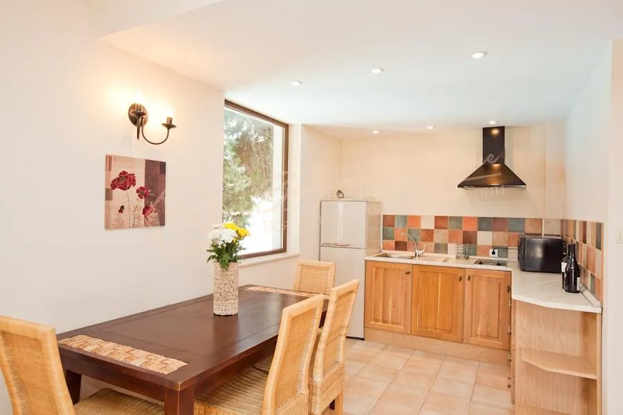 Вилла в средиземнаморском стиле в 200м от моря на Черноморском побережье