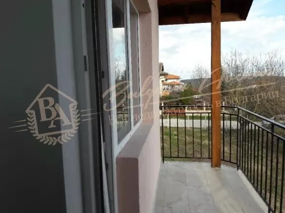 Новый дом с тремя спальнями у моря, обл.Варна