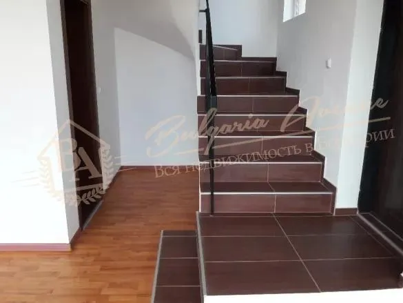 Новый дом с тремя спальнями у моря, обл.Варна