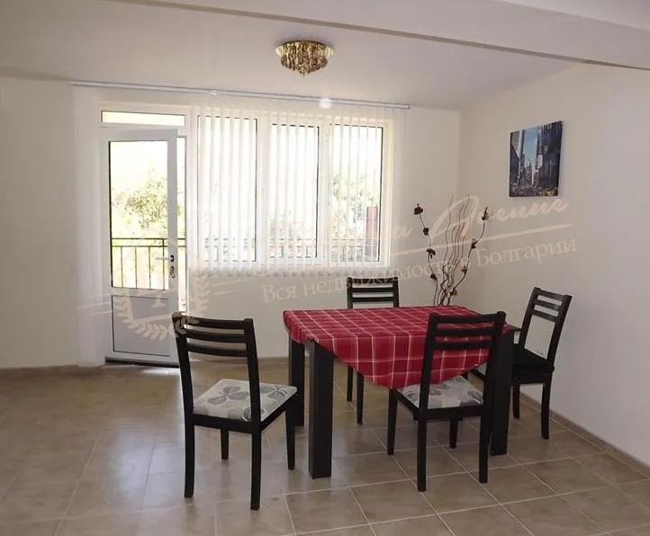 Частный меблированный дом с участком у моря