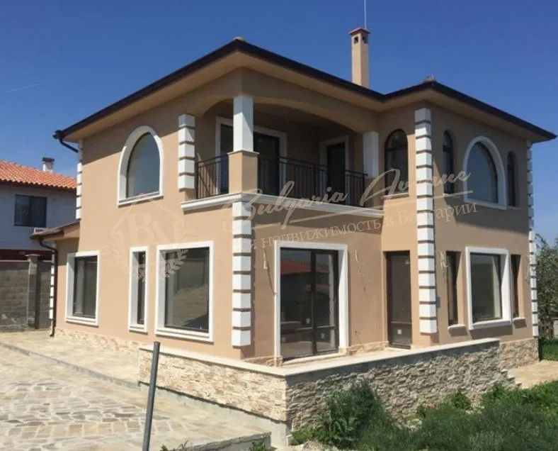 Новый и стильный дом, обл.Варна