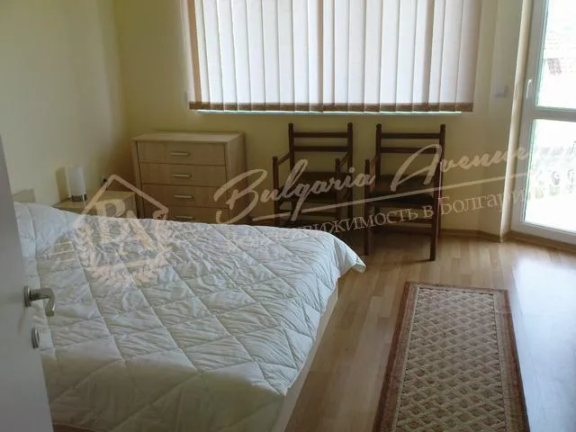Двухфамильный частный новый дом у моря, обл.Варна