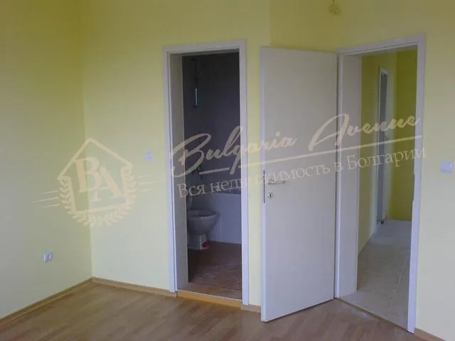 Двухфамильный частный новый дом у моря, обл.Варна