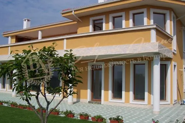 Частный новый дом с видом на море