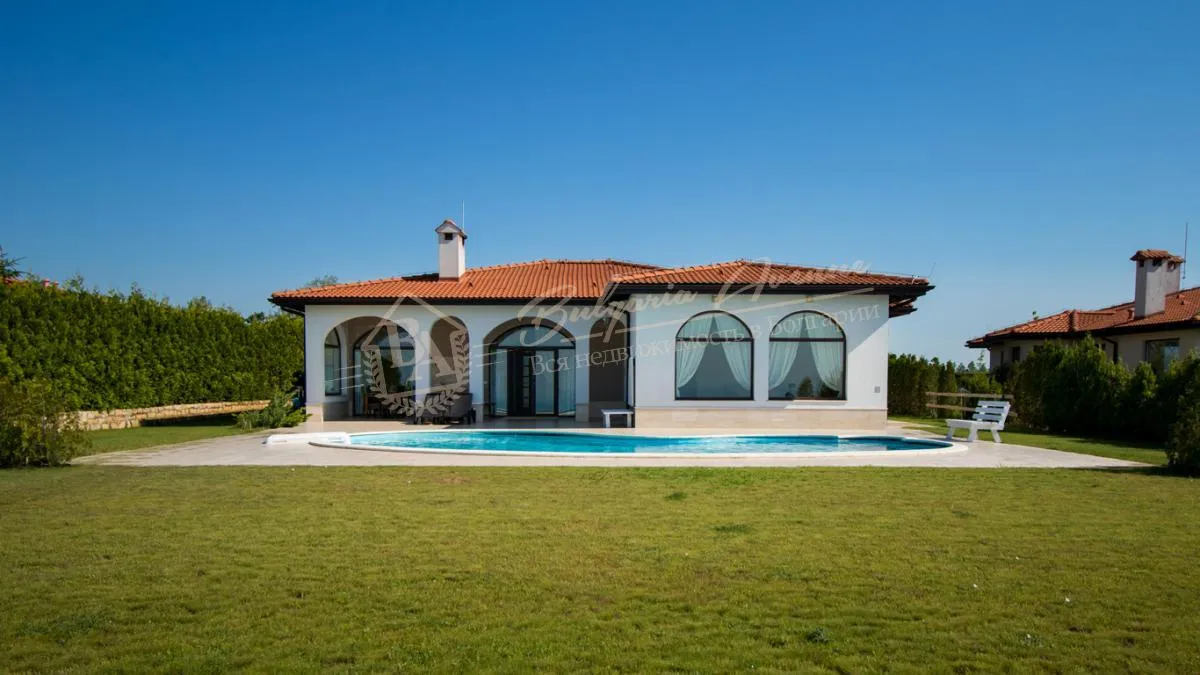Роскошная вилла с видом на море в Болгарии