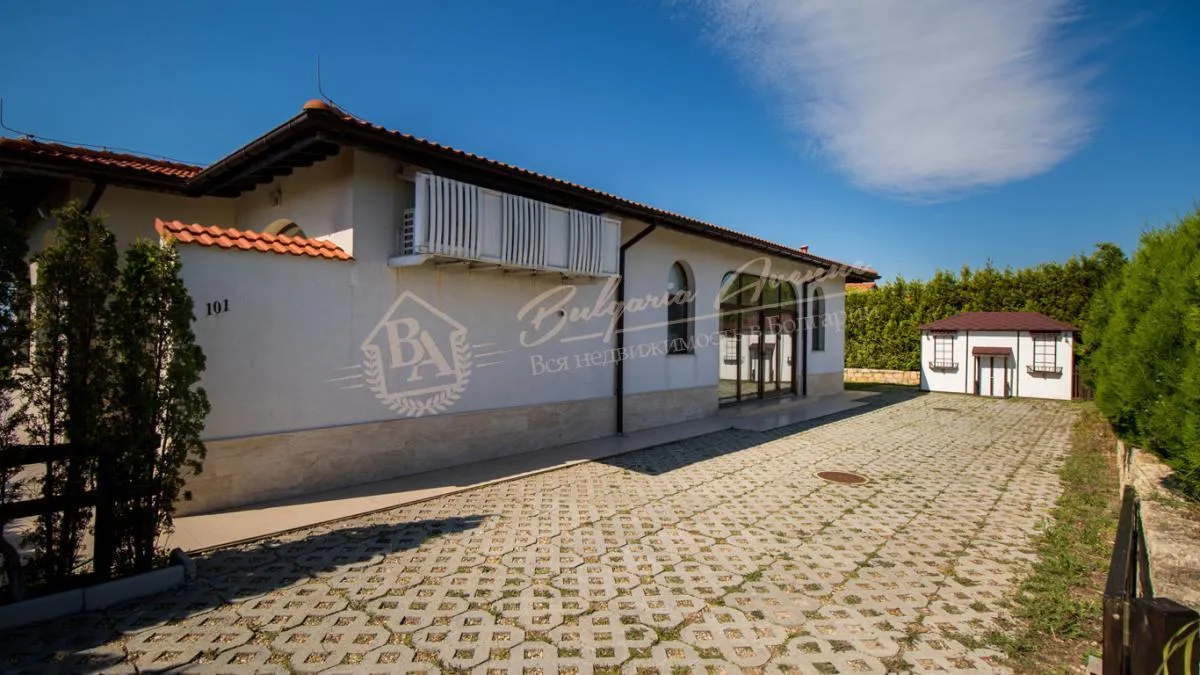 Роскошная вилла с видом на море в Болгарии