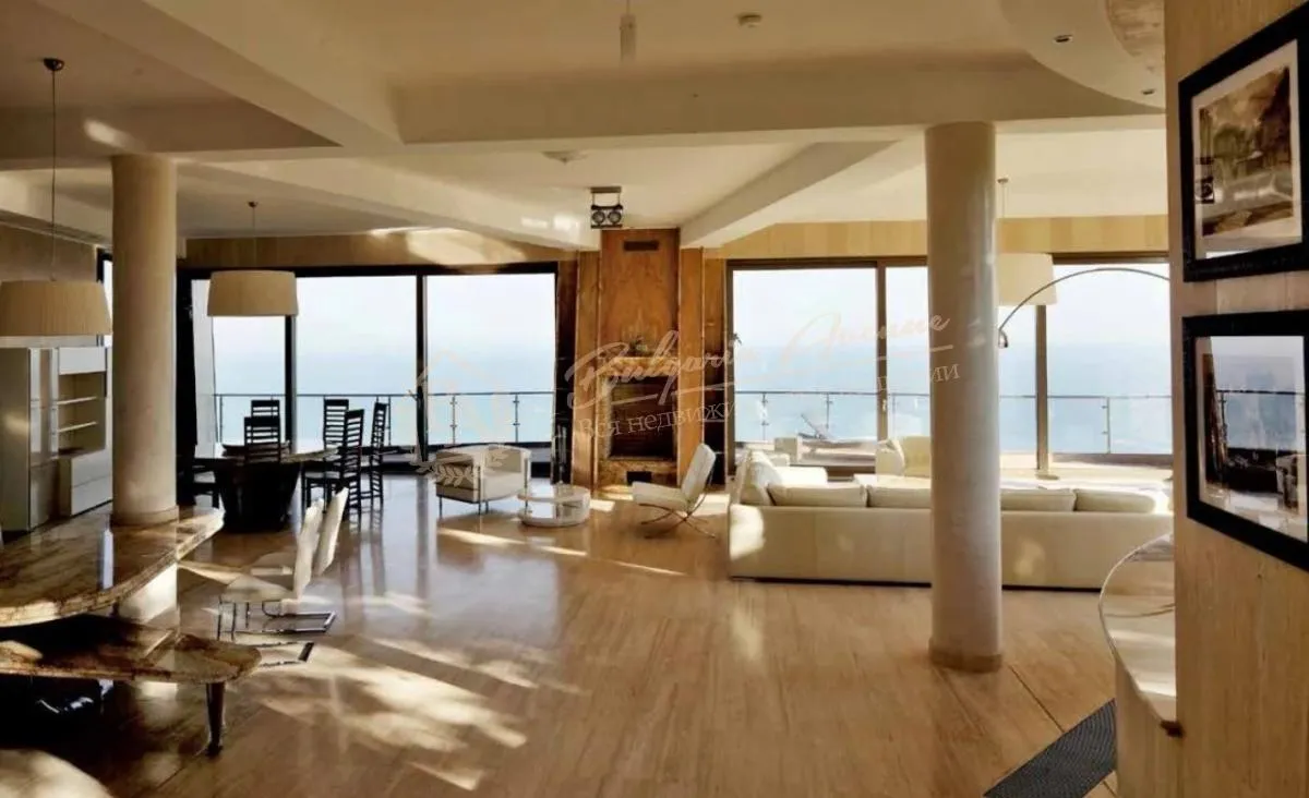 Дом премиум класса люкс с панорамным видом у моря