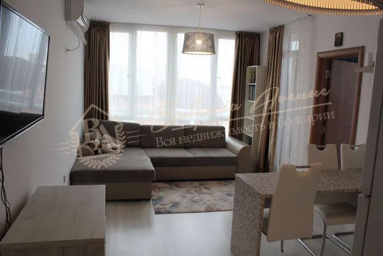 Просторная квартира в центре Поморие