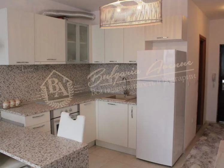 Просторная квартира в центре Поморие