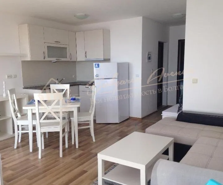 Элитная, светлая квартира с панорамой на море на первой линии, Равда