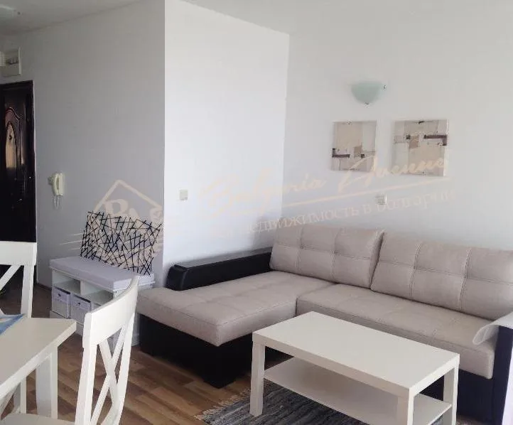 Элитная, светлая квартира с панорамой на море на первой линии, Равда