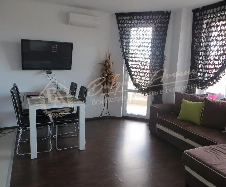 Элитная квартира с двумя спальнями в комплексе в 100м от моря, Равда