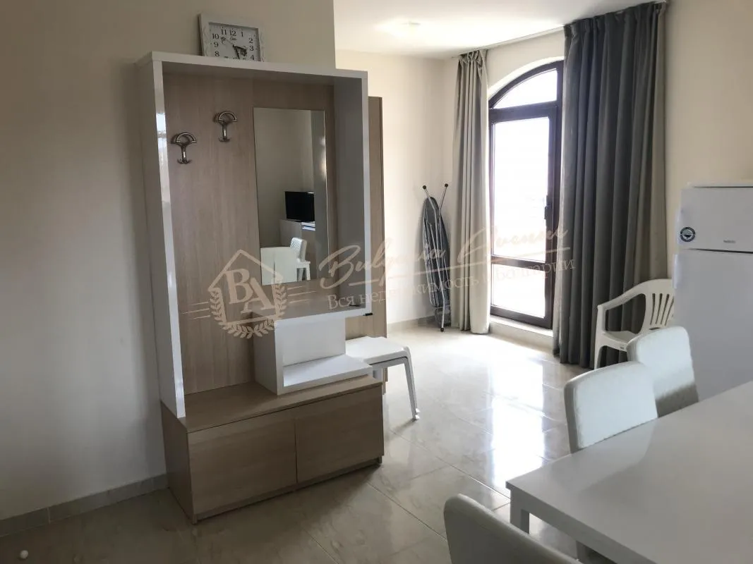 Апартамент с 2 спальнями, новая мебель в комплексе с видом на море в г.Святой Влас