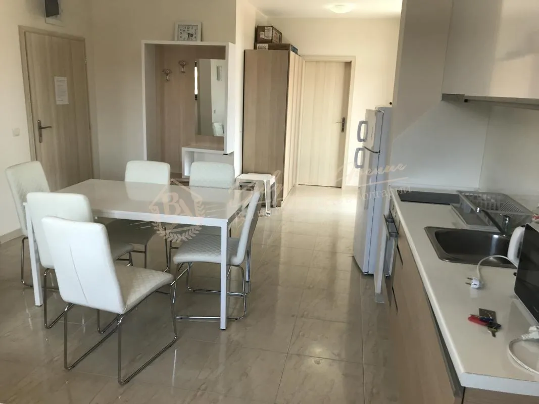 Апартамент с 2 спальнями, новая мебель в комплексе с видом на море в г.Святой Влас