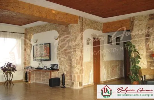 Уютный частный дом с прекрасным большим садом и хорошие соседи