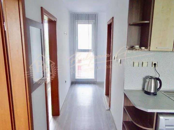 Меблированный трехкомнатный апартамент у моря в к.Солнечный берег