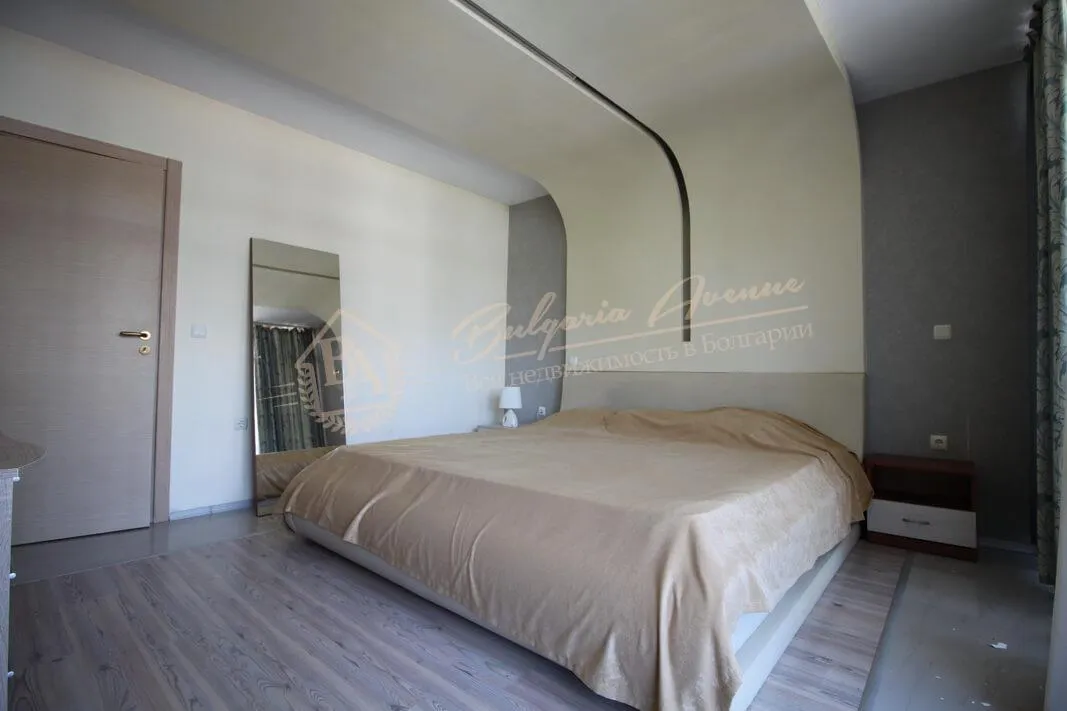 Отличный апартамент с видом на бассейн, г.Солнечный Берег