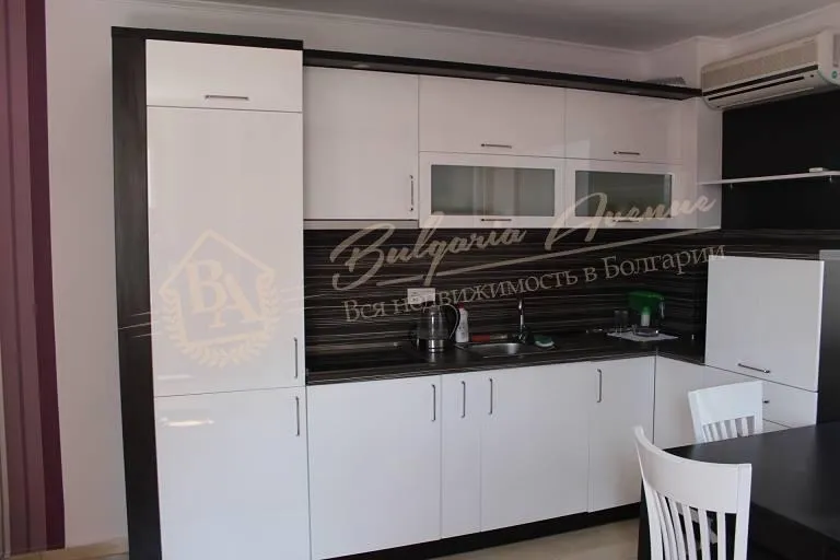 Уютный апартамент с 1 спальней со своей парковкой у моря, к.Солнечный берег