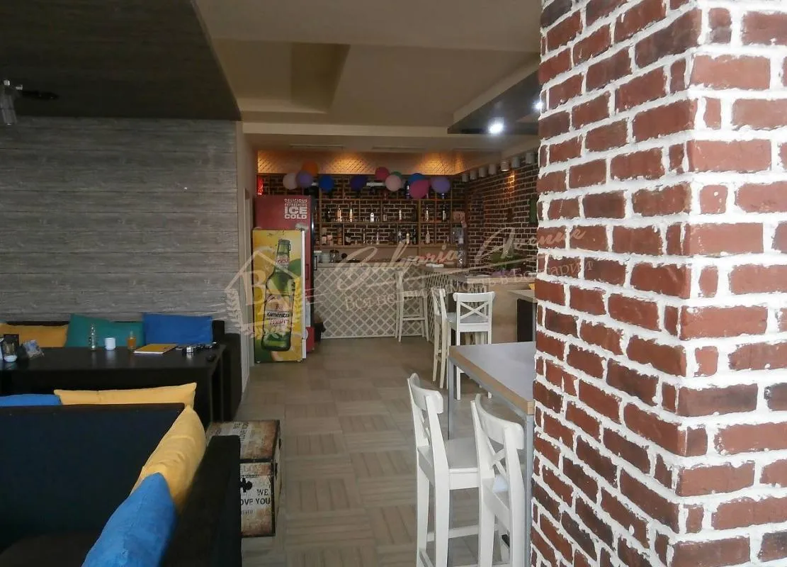 Коктейль бар в новом доме в самом центре г.Бургас