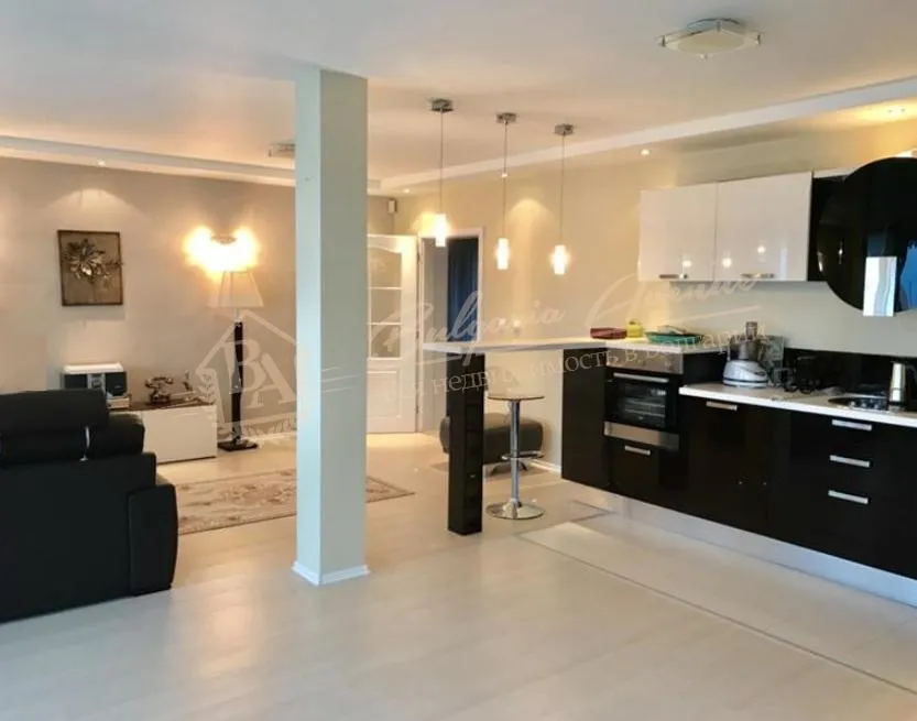 Частный дом у моря в престижном районе в Морской столице г.Варна