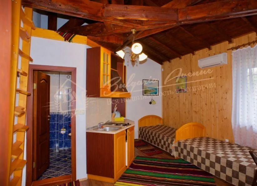 Работающий, семейный отель и дом для гостей в 3 минутах от моря