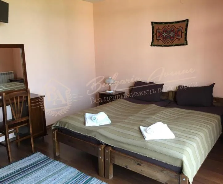 Функционирующий отель с минеральным бассейном, обл.Благоевград