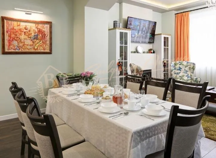 Действующий, стильный семейный отель в центре Морской столице г.Варна