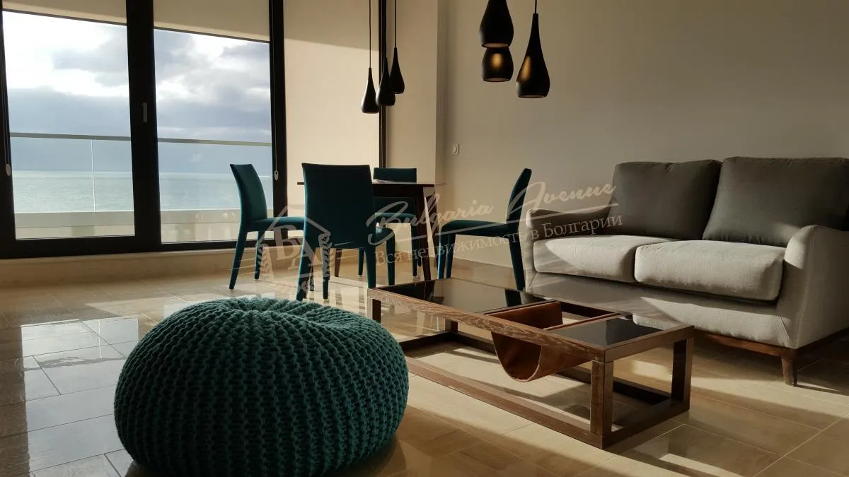 Элитный апартамент на первой линии с панорамным видом на море