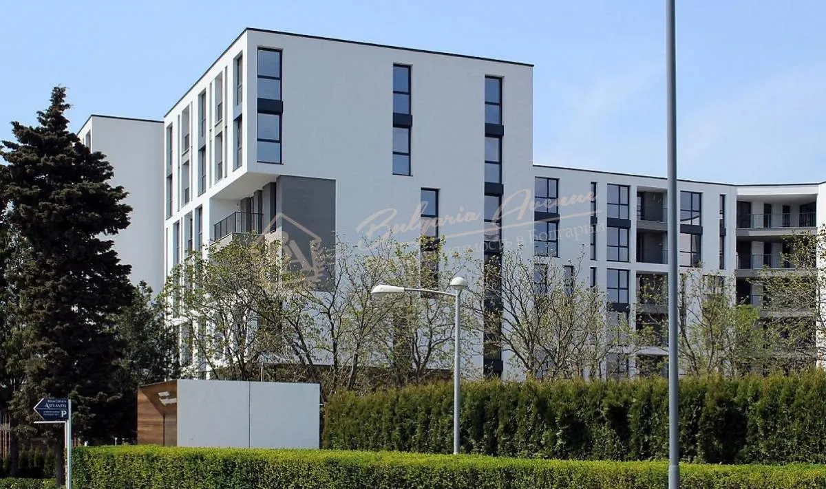 Просторная квартира с 2 спальнями в Сарафово, г.Бургас