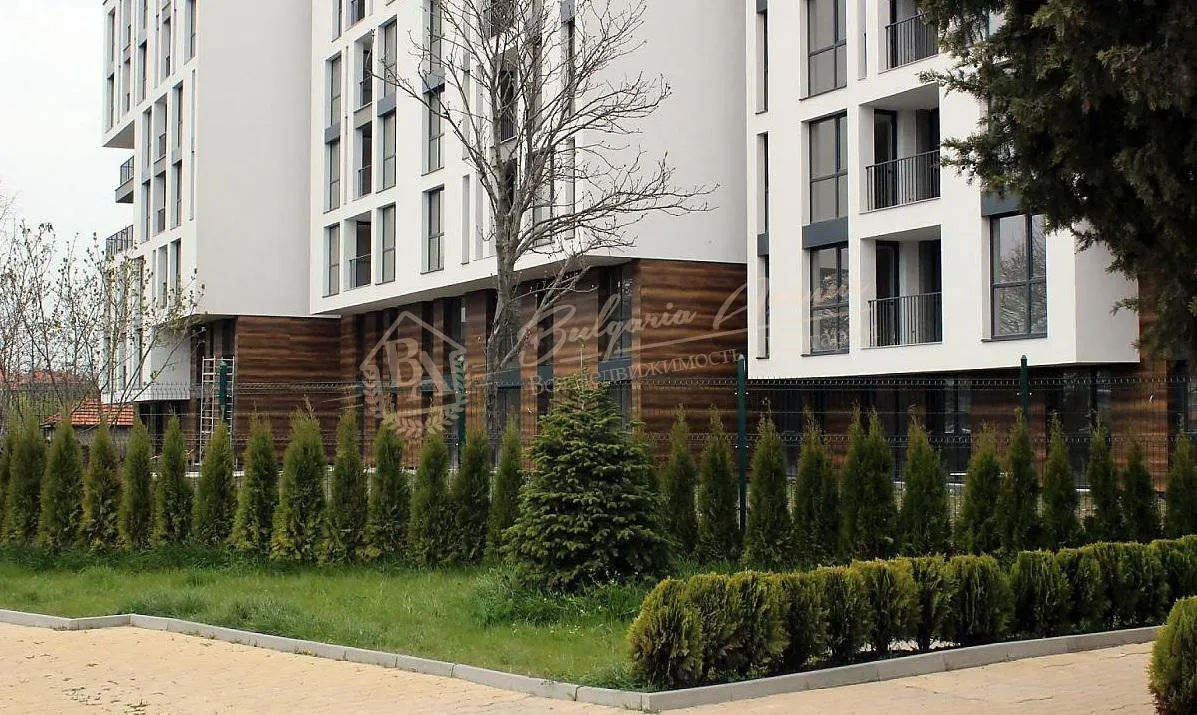 Просторная квартира с 2 спальнями в Сарафово, г.Бургас