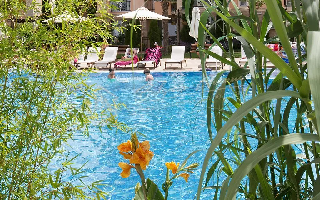 Меблированная квартира с 1 спальней, к.Солнечный Берег