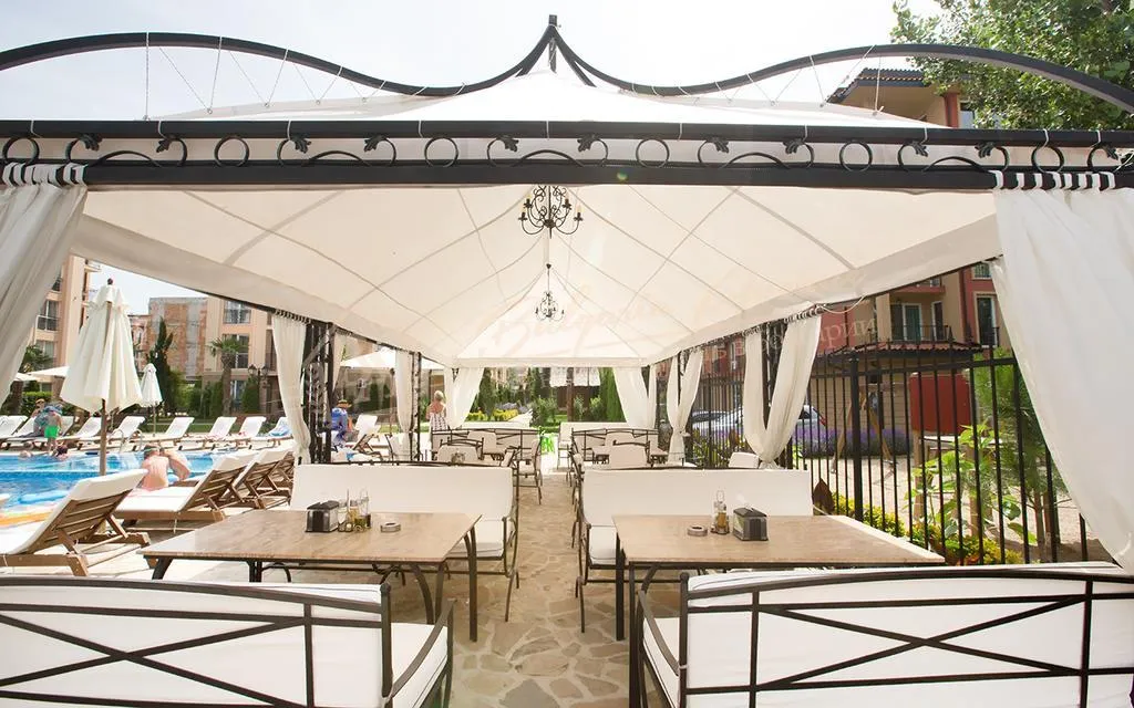 Меблированная квартира с 1 спальней, к.Солнечный Берег