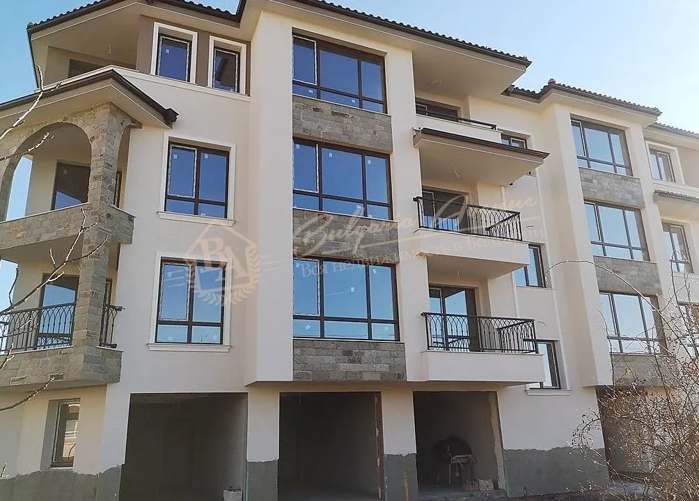 Квартира с 2 спальнями в новом жилом доме в г.Бургас