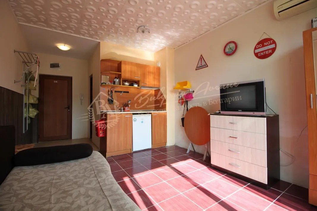 Студия в закрытом комплексе у моря, к.Солнечный Берег