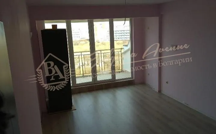 Студия в новом жилом доме без таксы поддержки от застройщика в г.Поморие